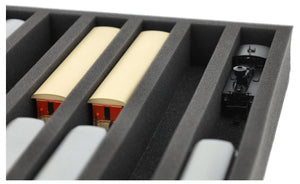IU050A004 Inserto in schiuma Feldherr per modellismo ferroviario - Scala H0e - 6 scomparti - per lo stoccaggio in verticale