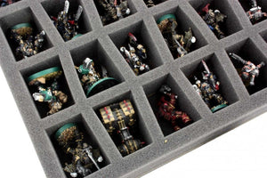 FS050C4BO Plateau en mousse de 50 mm avec base et 28 emplacements pour les modèles de table plus grands